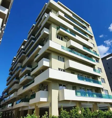 2 Moonlight Apartment Mamaia